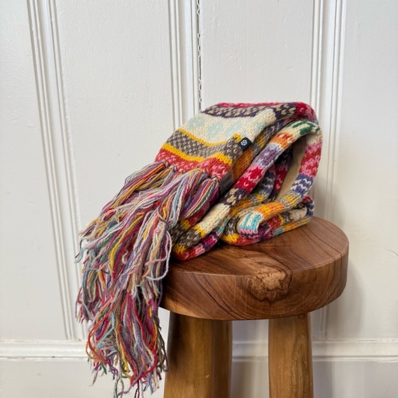 GAP Accessories - Vintage GAP 100% Wool Multicolor Patterned Fringe Throw Scarf